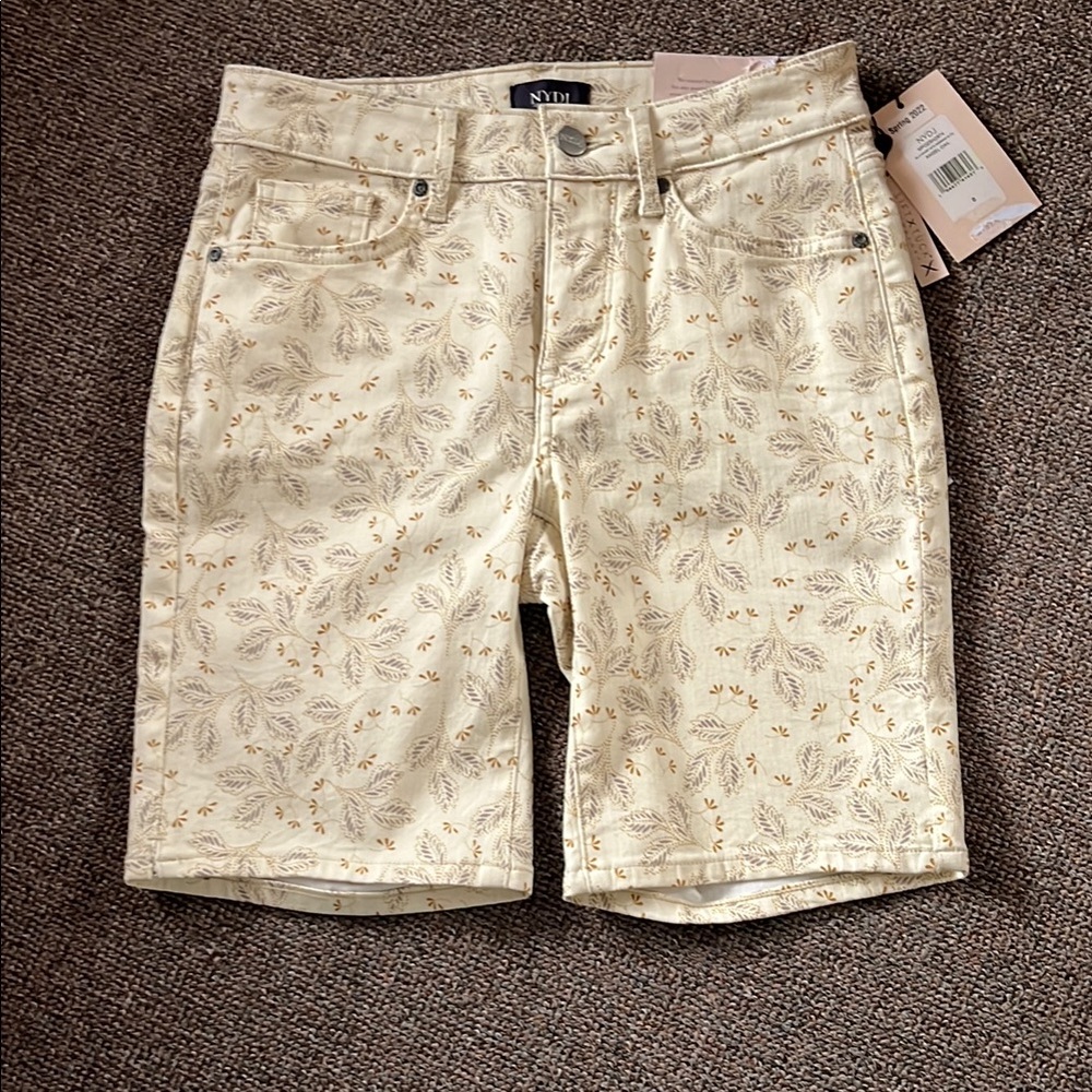 NYDJ Leaf Print Bermuda Shorts Dressy Casual